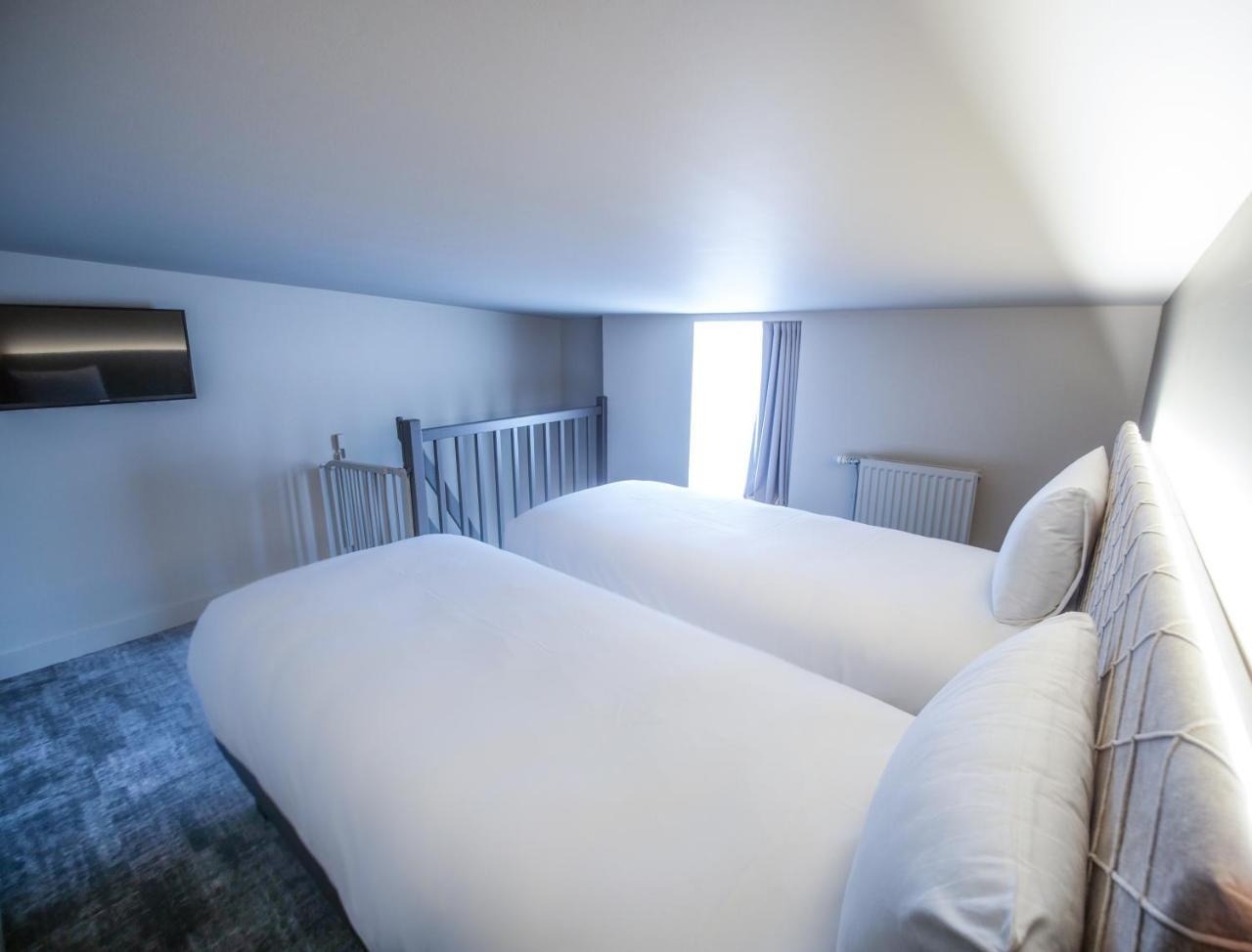 Family Suite with One Double Bed and Twin Beds